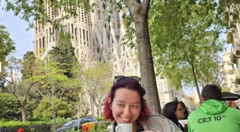 Getting coffee next to amazing Sagrada Família